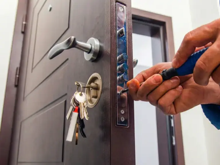 Porta blindada em Pelotas – instalação e manutenção